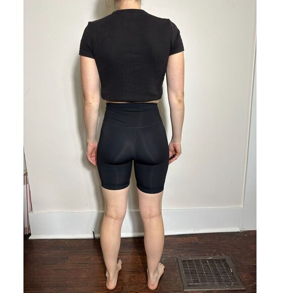 Everlane PERFORM Black Biker Shorts Size Small 8" Inseam - Picture 4 of 8